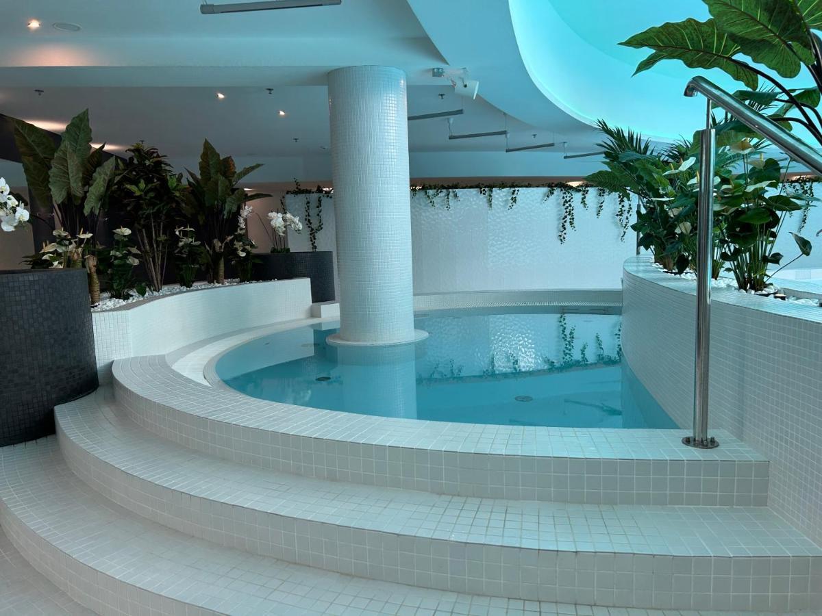 Hanza Tower Home4U Щецин Экстерьер фото